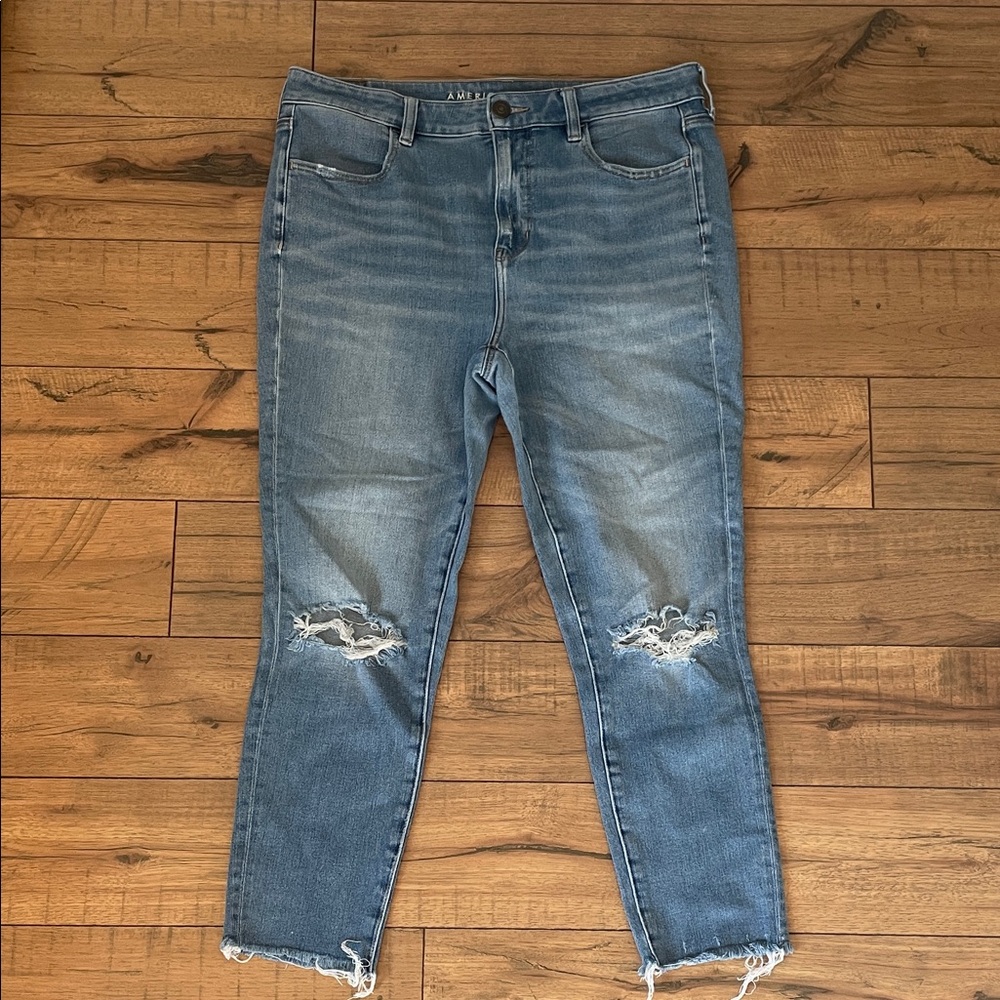 Distressed AE Jeggings